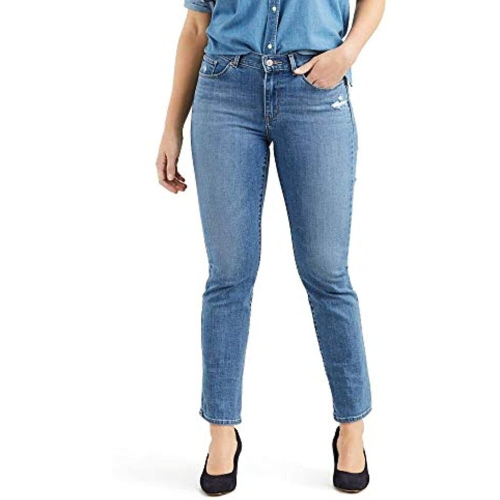 Levi's Women's Classic Straight Jeans, moonlight sky, 27 (US 4)